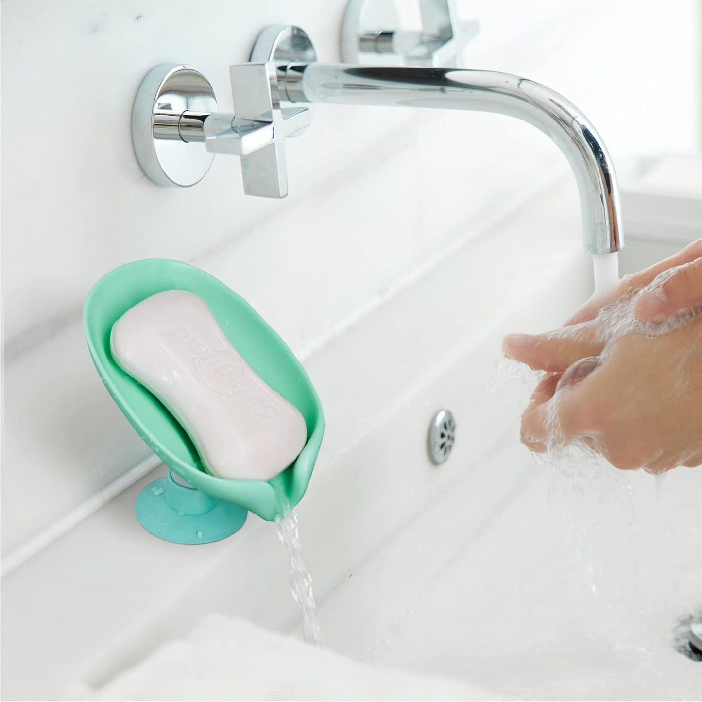Leaf-Shaped Self-Draining Plastic Soap Holder
