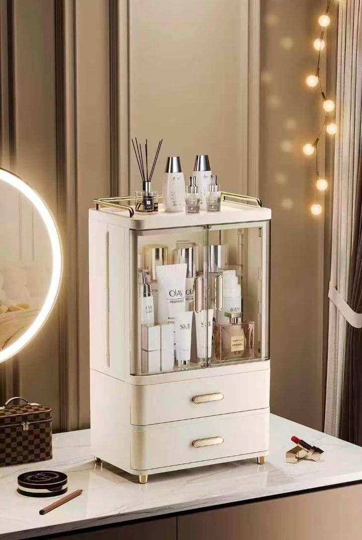 Large Capacity Skincare & Makeup Organizer