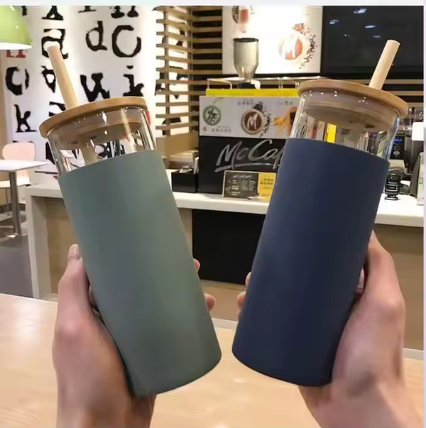Coffee Glass Sipper with Wooden Straw – Elegant Look ( 550ml )