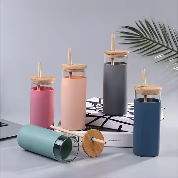 Coffee Glass Sipper with Wooden Straw – Elegant Look ( 550ml )