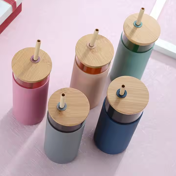 Coffee Glass Sipper with Wooden Straw – Elegant Look ( 550ml )