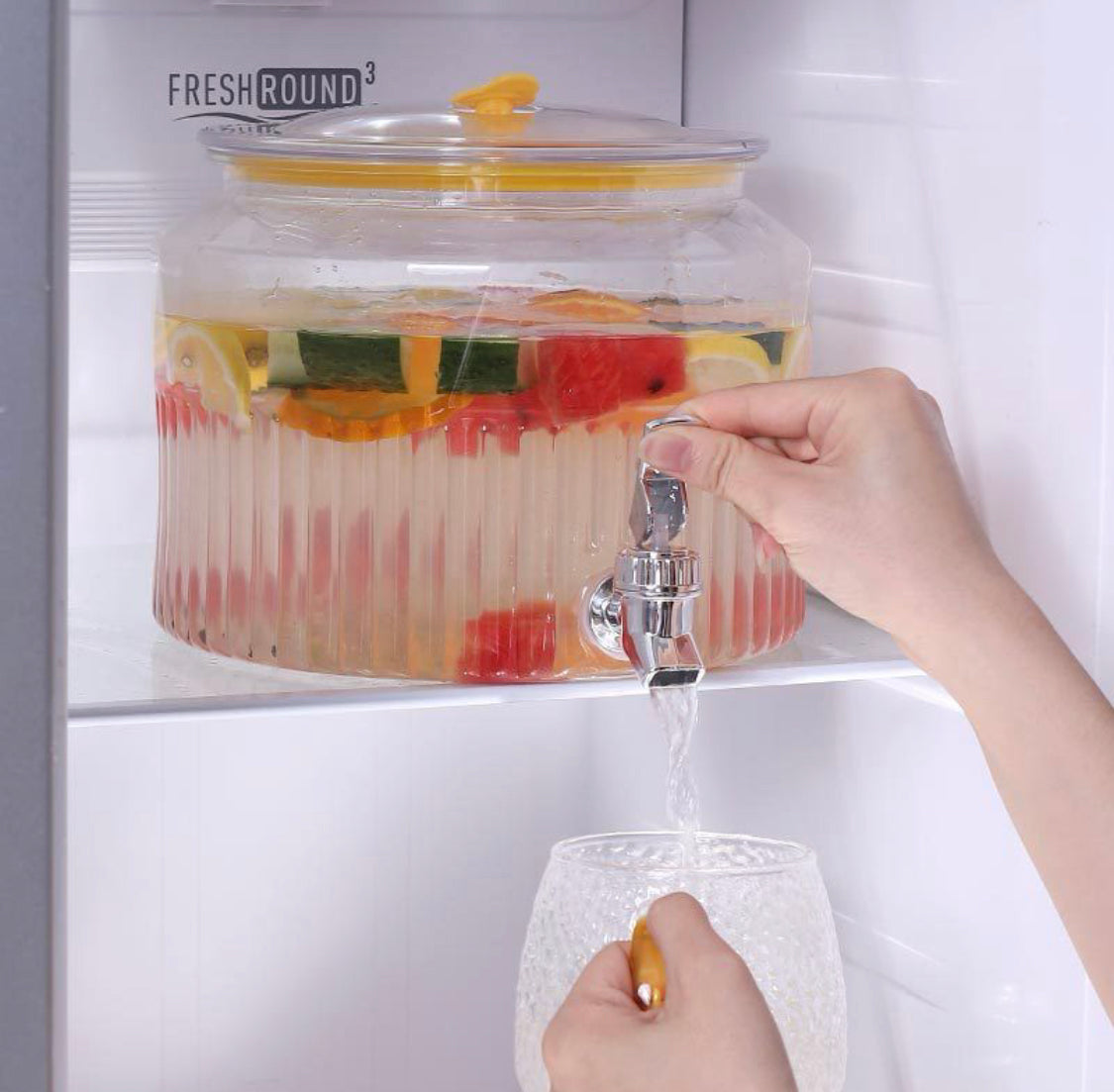 Round Acrylic Juice Beverage Dispenser for Fridge