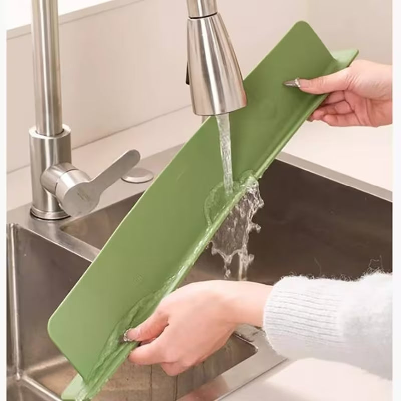 Silicone Sink Splash Guard with Suction Cups | Waterproof Kitchen Sink Protector – Runstore.pk