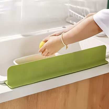 Silicone Sink Splash Guard with Suction Cups | Waterproof Kitchen Sink Protector – Runstore.pk