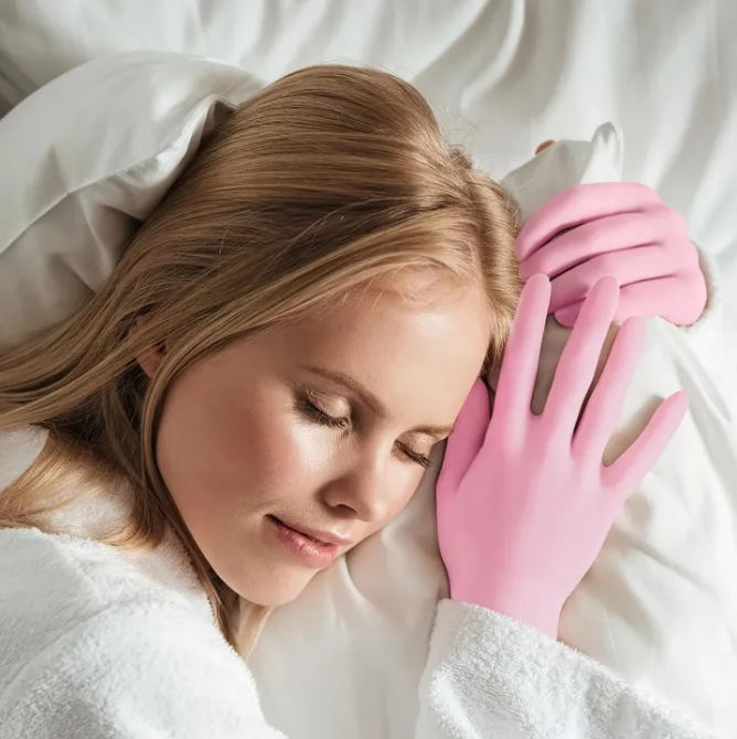 Pack of 2 Moisturizing Silicone Spa Gel Gloves & Socks