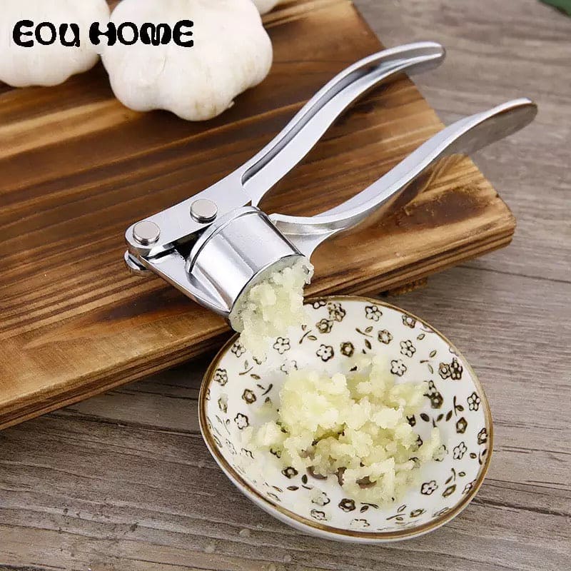 Stainless Steel Garlic Press Crusher – Ginger & Garlic Mincer Tool