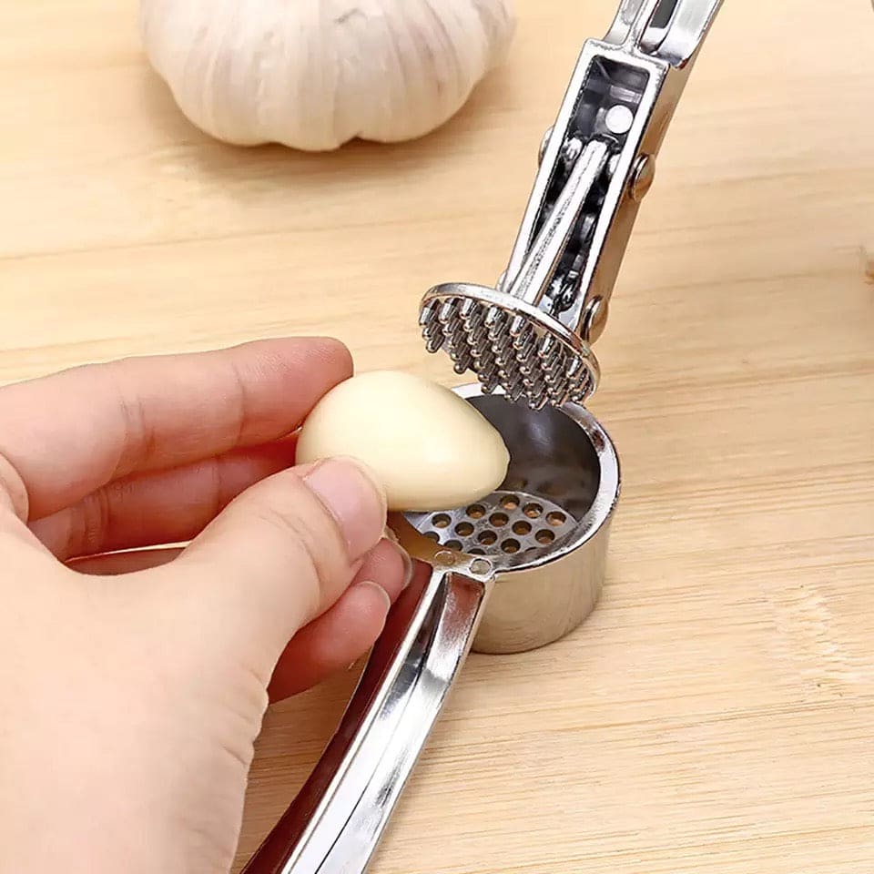 Stainless Steel Garlic Press Crusher – Ginger & Garlic Mincer Tool