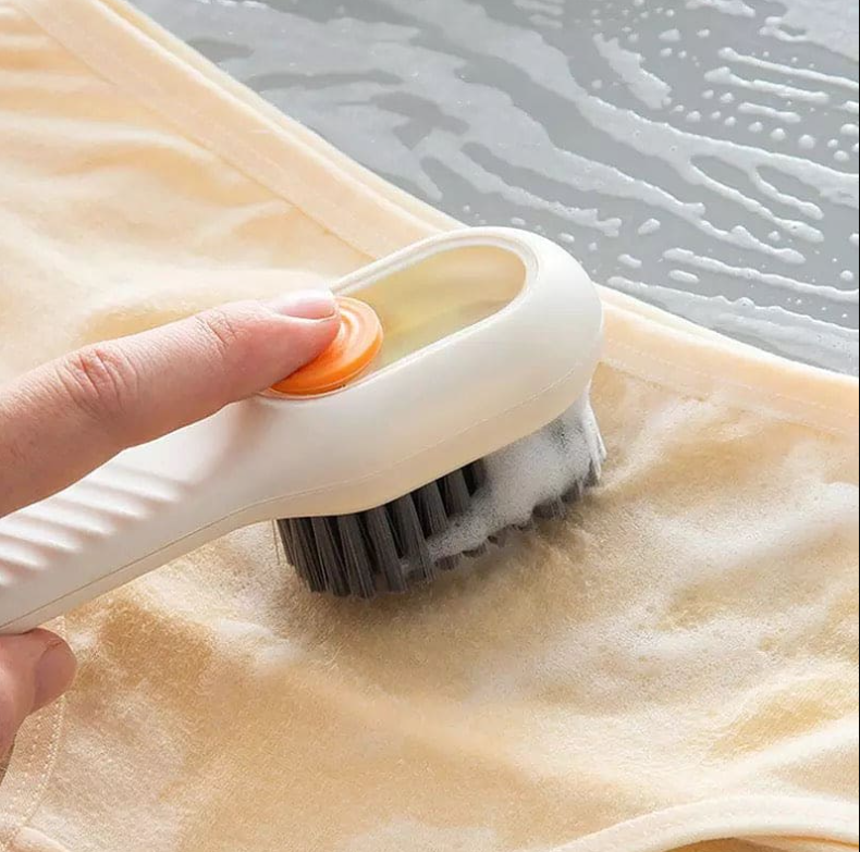 Multifunctional Automatic Liquid Discharge Shoe Cleaning Brush (1Pc)